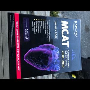 Kaplan— MCAT: COMPLETE 7-book subject review